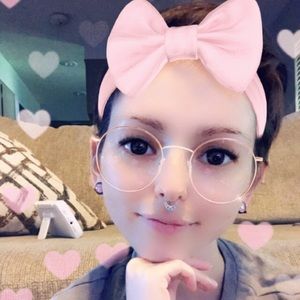 Meet your Posher, Danielle